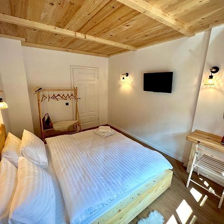 Victoria Gasthaus Rasnov - Charming Vacation House In Rasnov Exterior photo
