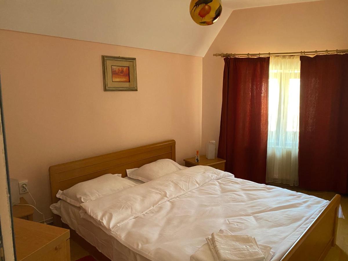 Victoria Gasthaus Rasnov - Charming Vacation House In Rasnov Exterior photo