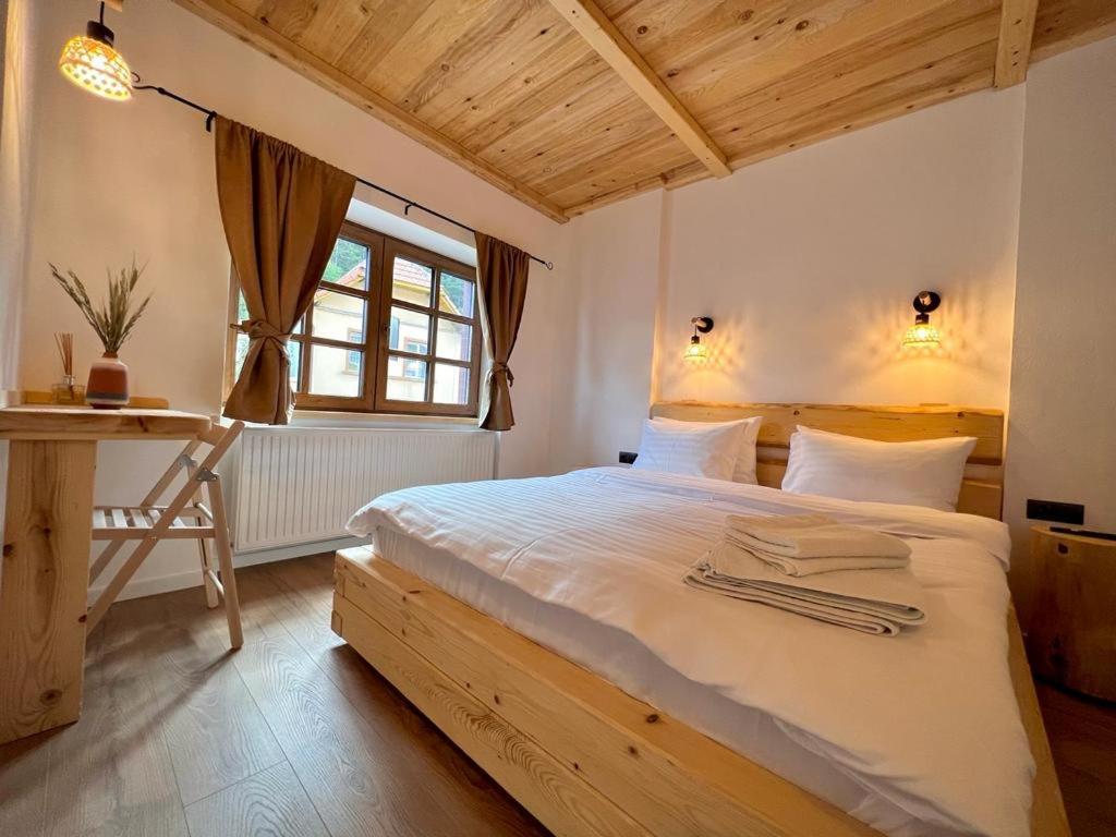 Victoria Gasthaus Rasnov - Charming Vacation House In Rasnov Exterior photo